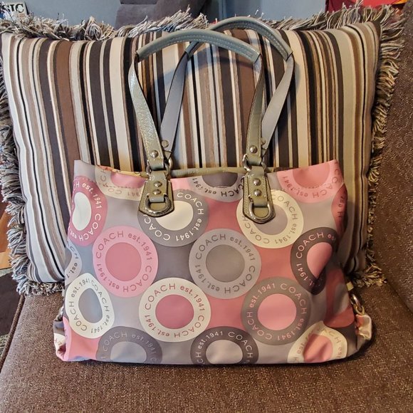 EUC Coach Ashley Carry All - Picture 2 of 9